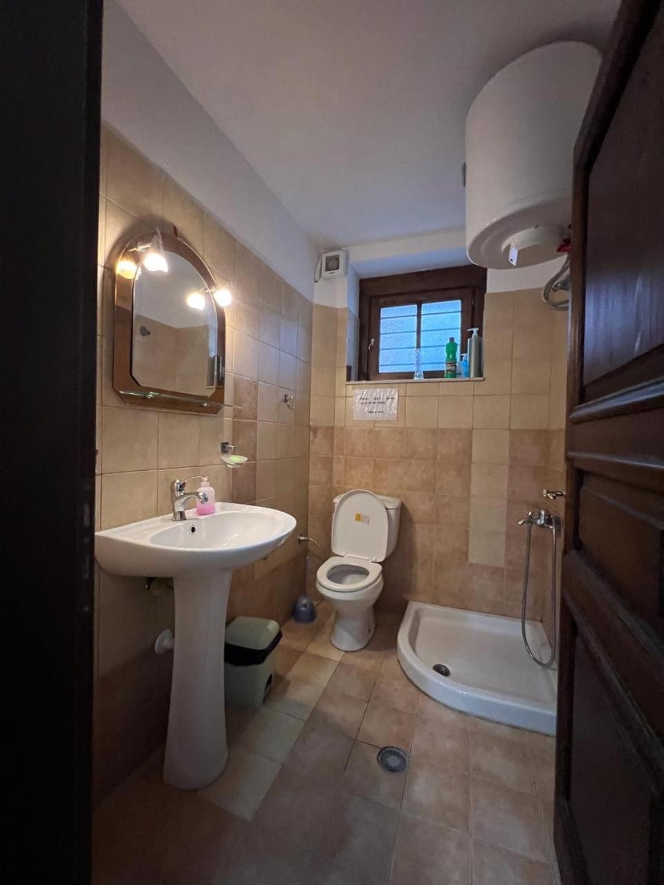 Pjetri House Hotell Berat Eksteriør bilde