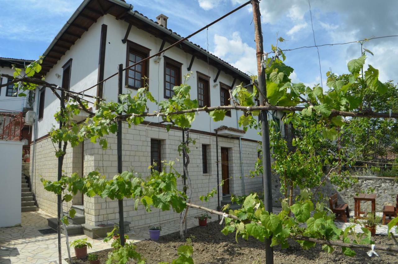Pjetri House Hotell Berat Eksteriør bilde